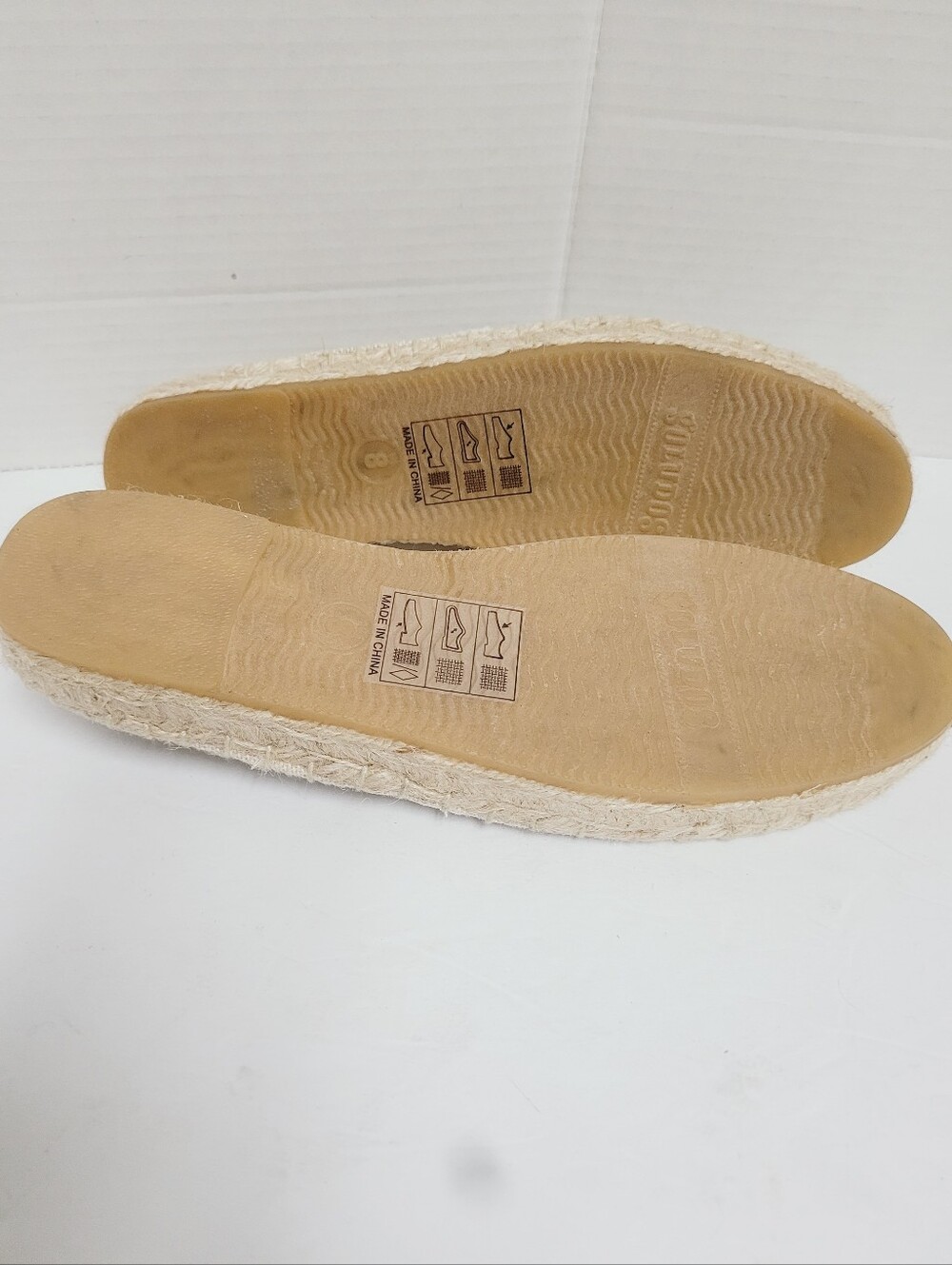 Soludos Sand Espadrilles with White Floral Embroidery Size 8 - Picture 10 of 12
